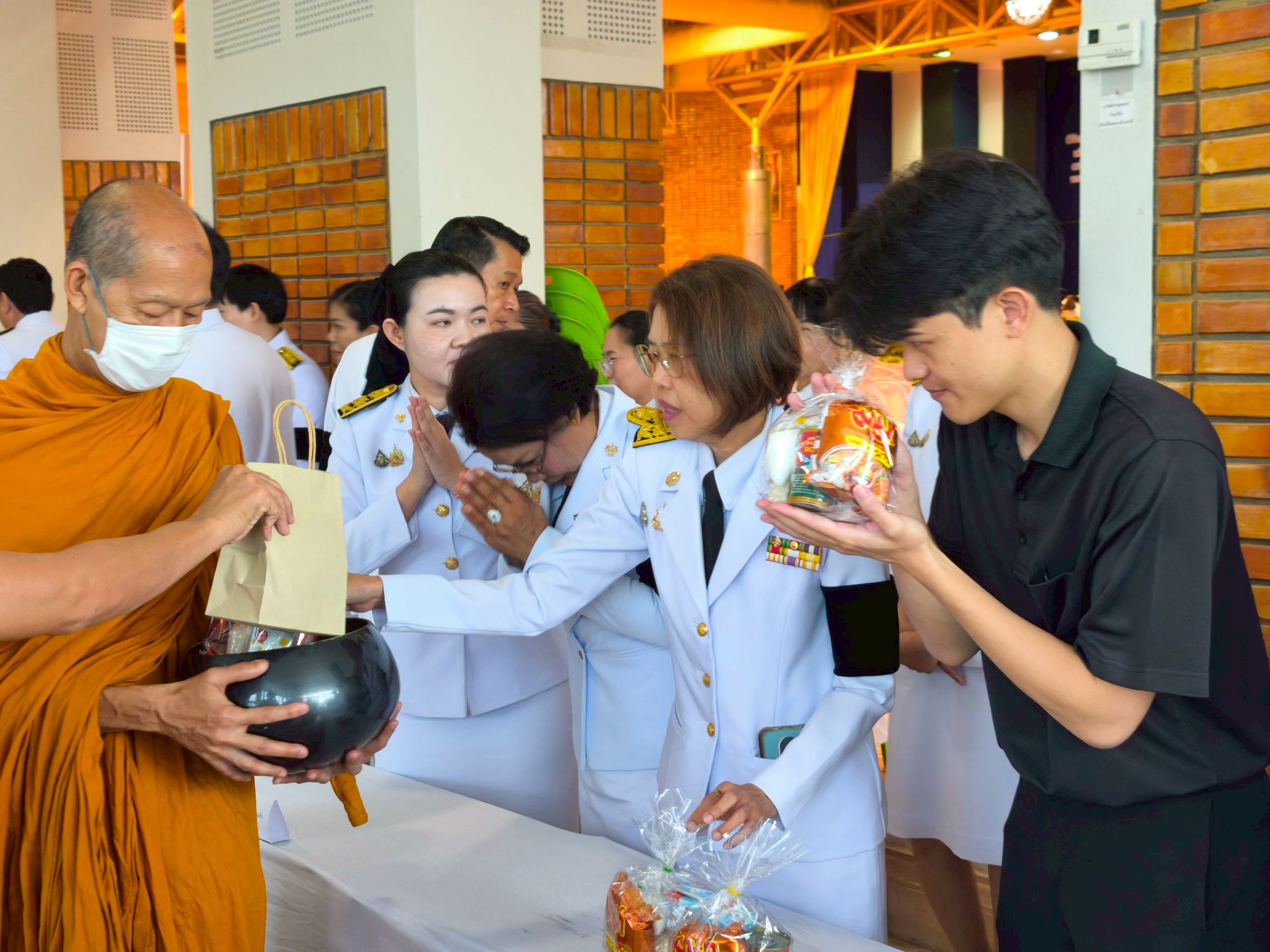 title - ส.ป.ก.จันทบุรี เข้าร่วมพิธีบำเพ็ญกุศล ถวายเป็นพระกุศลแด่ สมเด็จพระเจ้าลูกเธอ เจ้าฟ้าพัชรกิติยาภา นเรนทิราเทพยวดี กรมหลวงราชสาริณีสิริพัชร มหาวัชรราชธิดา